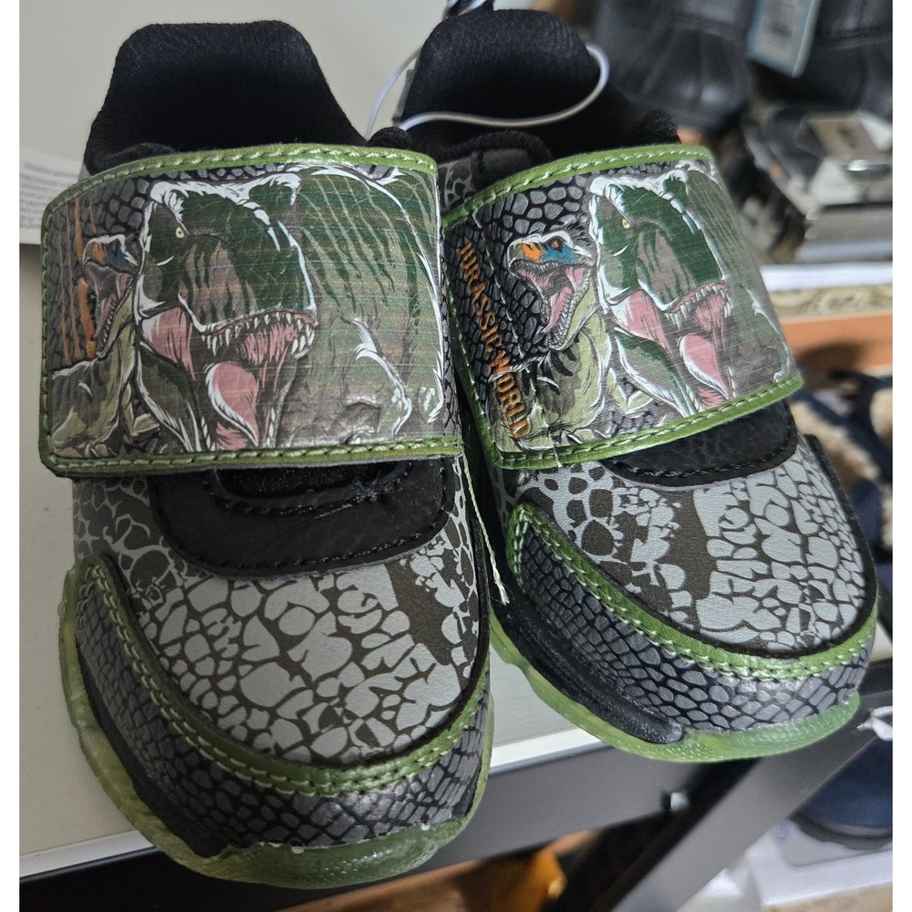 Jurassic World Rebirth Toddler Boys Light Up Dinosaur Sneaker Green Black Size 7